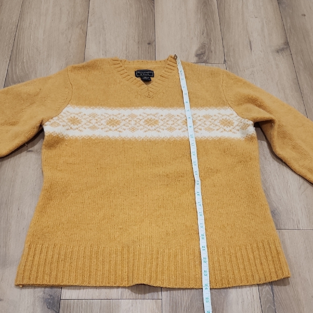 Abercrombie & Fitch Wool Sweater - Picture 8 of 8